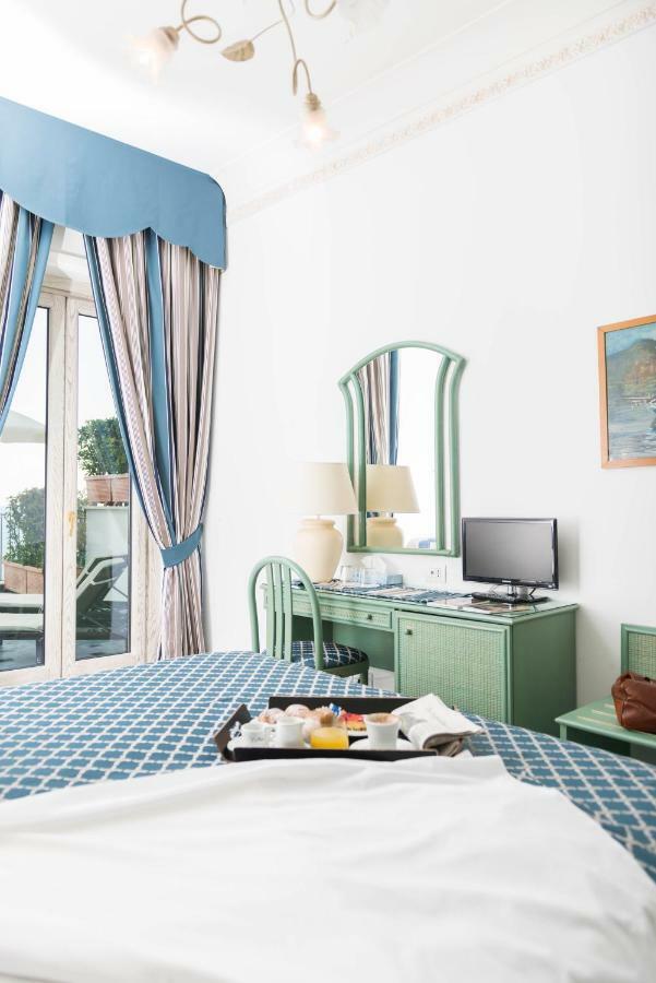 אמאלפי Hotel Il Nido מראה חיצוני תמונה